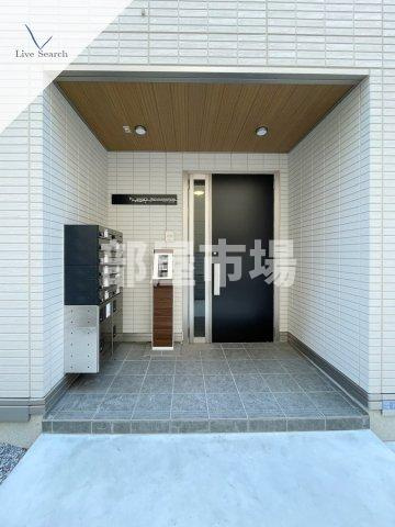 アヴァンス東日暮里のエントランス