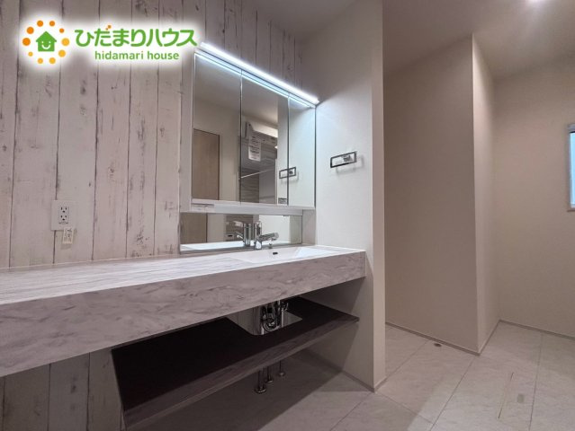 北本市中丸7丁目　新築平屋戸建　ブルーミング07の独立洗面台