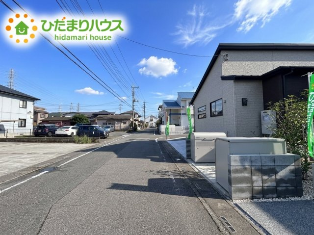 北本市中丸7丁目　新築平屋戸建　ブルーミング07の前面道路含む現地写真