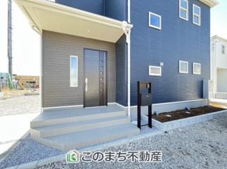 【玄関】 | Livele Garden.S古河諸川第13　 | 2台駐車可能♪お車の多いご家庭も安心です♪
