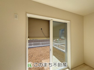 【防犯設備】 | Livele Garden.S古河諸川第13　 | 1階掃出し窓はシャッター雨戸で防犯性アップ♪

