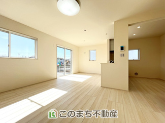 【居間・リビング】 | Livele Garden.S古河諸川第13　 | ミラーとボウルが分離したオシャレな洗面台☆毎日の身支度が楽しくなりますね♪
