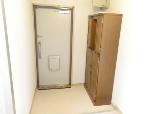 宝塚光明町住宅3号棟の玄関