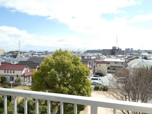 宝塚光明町住宅3号棟の展望