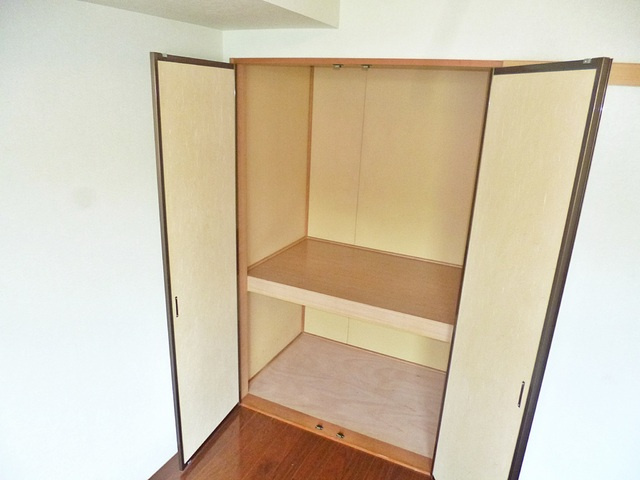 カネダイハウス３の収納|便利な扉付きの収納♪