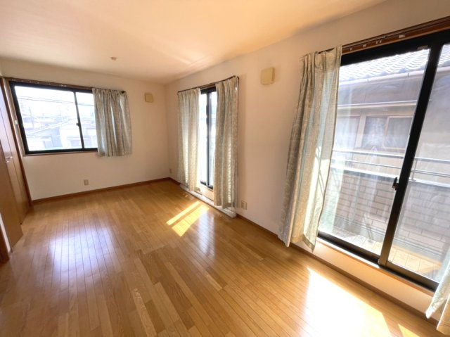 福山市木之庄町三丁目　戸建住宅の洋室|2部屋→1部屋にしておりますので広く使用できます。