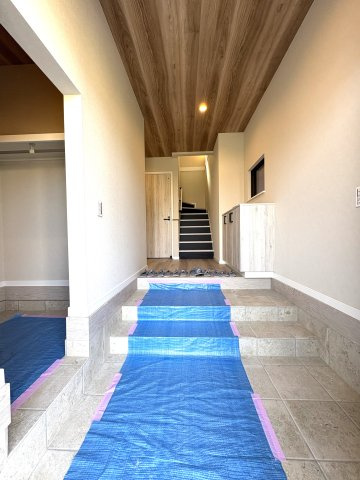 Chigasaki Garage Terraceの玄関