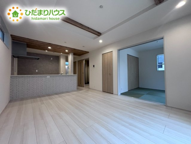 北本市中丸7丁目　新築戸建　ブルーミング11の居間・リビング
