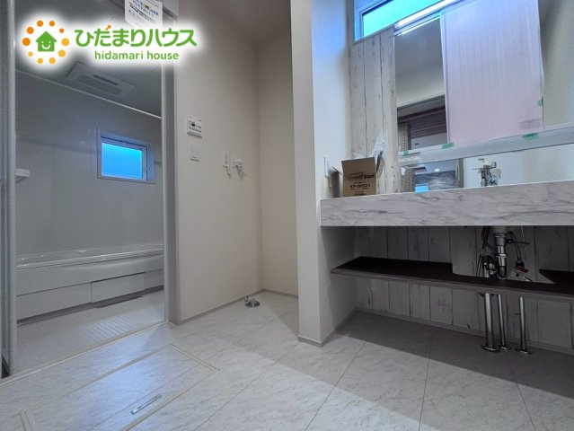 北本市中丸7丁目　新築戸建　ブルーミング11の脱衣所