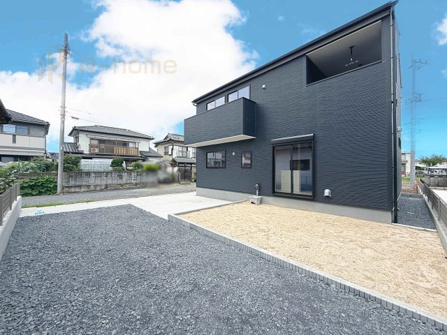 石岡市石岡3期　新築戸建て　1号棟の庭|お家時間を満喫できる広々としたお庭！立水栓付きで洗車や水やりもラクラク♪
