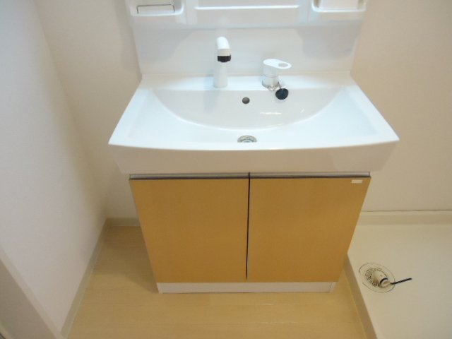 ロイヤルシャトーの独立洗面台|洗髪洗面化粧台