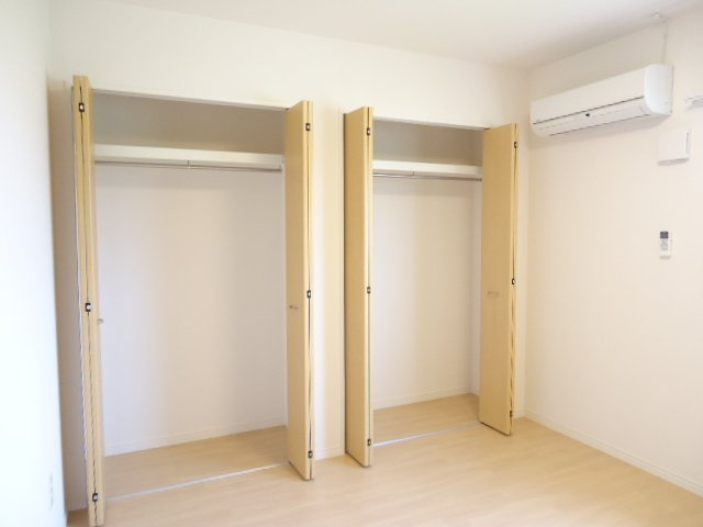 ロイヤルシャトーの収納|クローゼット