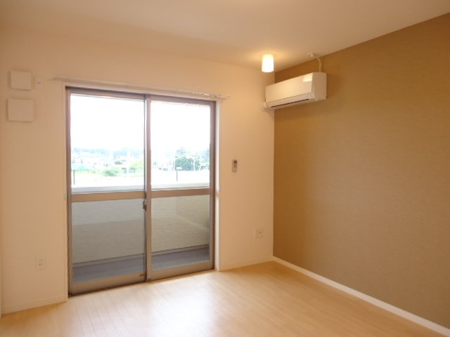 ロイヤルシャトーの居間・リビング|リビング