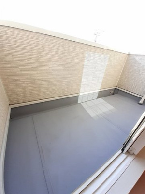 【バルコニー】 | アン・ファミーユ | 広々としたバルコニーです