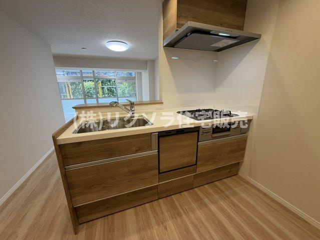 さんくれーる茨木C棟のキッチン|カウンターキッチン
■物件内覧・資金計画相談・住宅ローン相談、リフォーム相談、お問合せ受付中■
※当日・翌日のご内覧、ご相談はお電話でのお問合せがスムーズです！