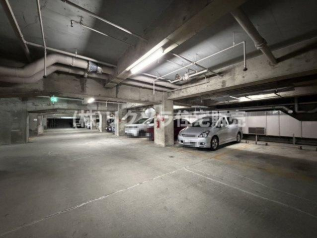 さんくれーる茨木C棟の駐車場|■物件内覧・資金計画相談・住宅ローン相談、リフォーム相談、お問合せ受付中■
※当日・翌日のご内覧、ご相談はお電話でのお問合せがスムーズです！