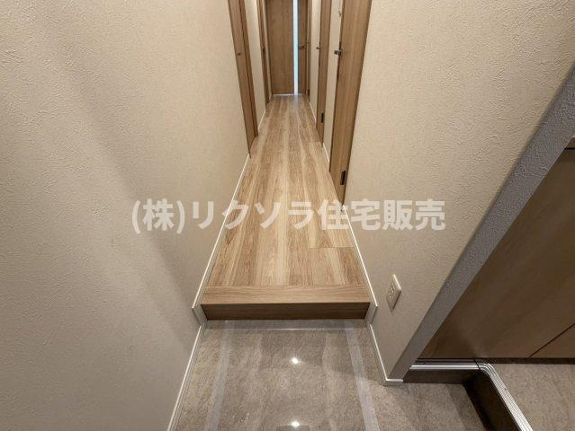 さんくれーる茨木C棟の内装|玄関内部
■物件内覧・資金計画相談・住宅ローン相談、リフォーム相談、お問合せ受付中■
※当日・翌日のご内覧、ご相談はお電話でのお問合せがスムーズです！