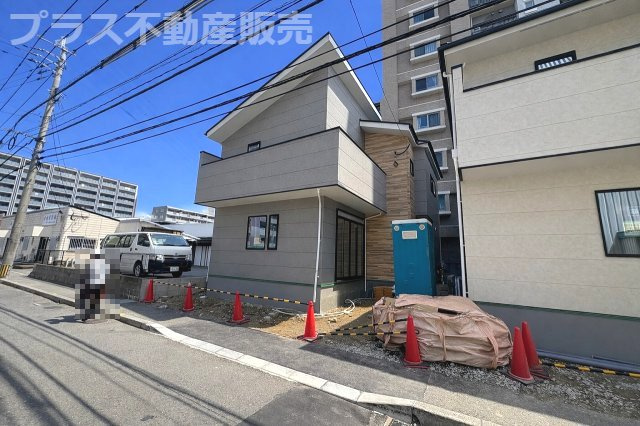 【外観】 | 福岡市東区原田4丁目3期　1号棟（全3棟）【仲介手数料無料・0円】 | まもなく完成。ご内覧は可能です。ご見学はプラス不動産販売にお任せ下さい。