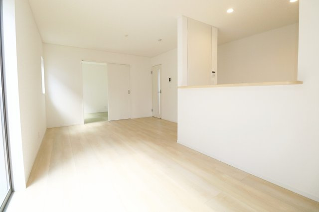 郡山市並木５丁目　　　　５号棟　　　大島小学校、郡山第５中学区の居間・リビング