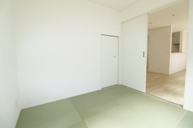 郡山市並木５丁目　　　　５号棟　　　大島小学校、郡山第５中学区の和室