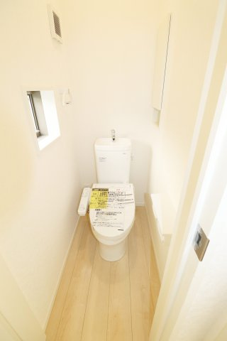 郡山市並木５丁目　　　　５号棟　　　大島小学校、郡山第５中学区のトイレ