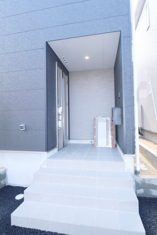 郡山市並木５丁目　　　　５号棟　　　大島小学校、郡山第５中学区の玄関