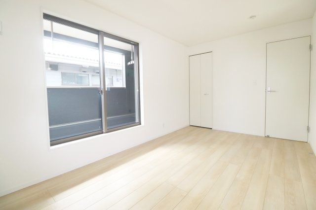 郡山市並木５丁目　　　　５号棟　　　大島小学校、郡山第５中学区の洋室