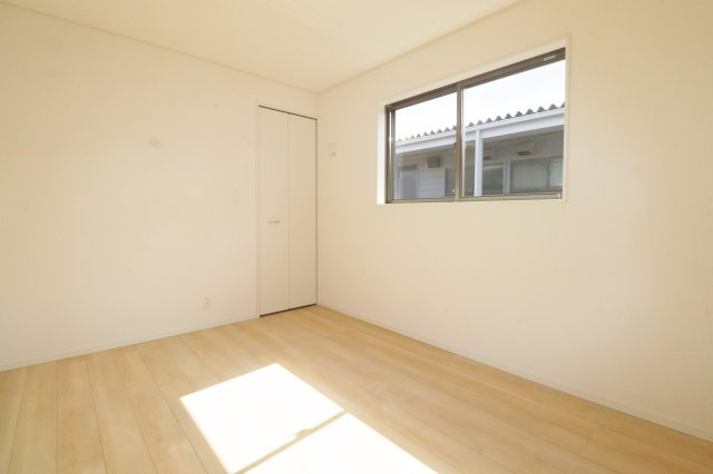 郡山市並木５丁目　　　　５号棟　　　大島小学校、郡山第５中学区の洋室