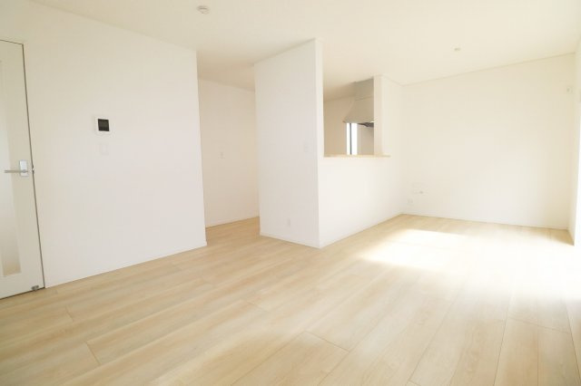 郡山市並木５丁目　　　　５号棟　　　大島小学校、郡山第５中学区の居間・リビング