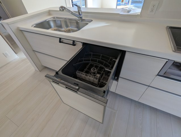 水戸市赤塚1丁目のキッチン|開放感のある空間でお料理～うれしい食洗器付きです！短家事に繋がり～家事もラク～！！