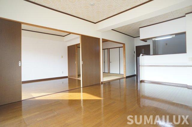 インフィニティ出水Ⅲの居間・リビング