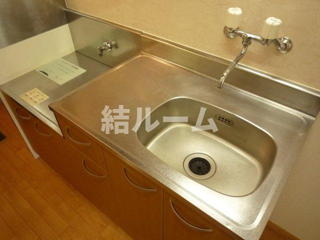 板橋区東新町１丁目のアパートのキッチン
