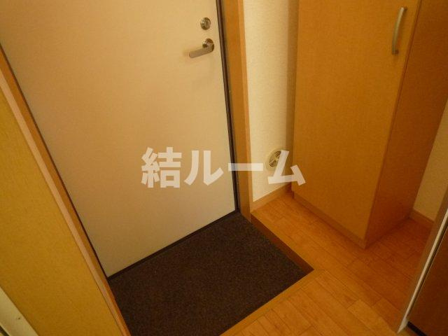 板橋区東新町１丁目のアパートの玄関
