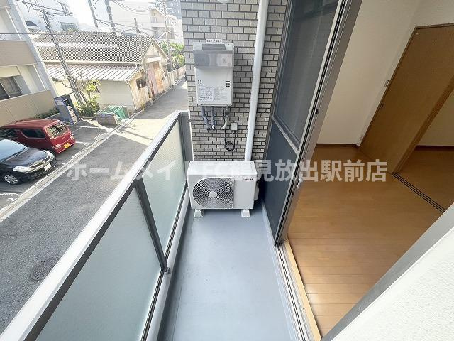 大阪市鶴見区放出東３丁目の賃貸マンションのバルコニー