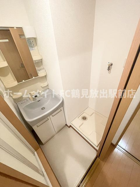 大阪市鶴見区放出東３丁目の賃貸マンションの洗面所