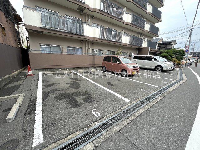 大阪市鶴見区今津南１丁目の賃貸マンションの駐車場