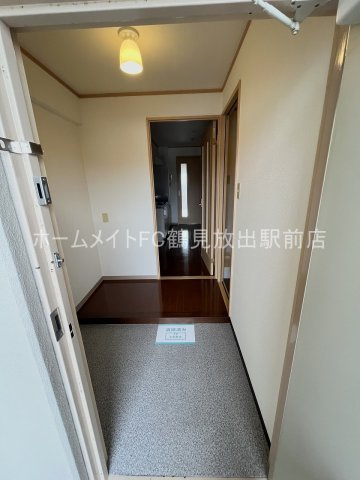 大阪市鶴見区今津南１丁目の賃貸マンションの玄関