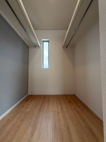新築戸建　富士市宮島８期　全3区画　3号棟166.17㎡（50.26坪）の収納|WICです  （2階西側洋室9.3帖）