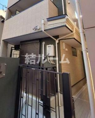 豊島区池袋本町４丁目のアパートのエントランス
