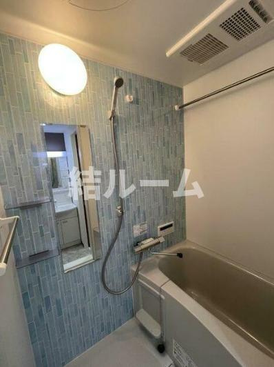 豊島区池袋本町４丁目のアパートの浴室