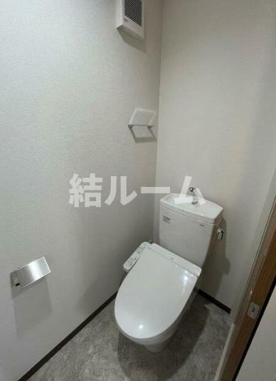 豊島区池袋本町４丁目のアパートのトイレ