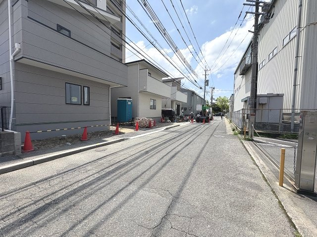 【その他】 | 福岡市東区原田4丁目3期　2号棟（全3棟）【仲介手数料無料・0円】 | 現地写真。前面道路です。