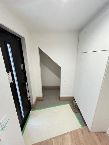 【玄関】 | 福岡市東区原田4丁目3期　2号棟（全3棟）【仲介手数料無料・0円】 | 現地写真。