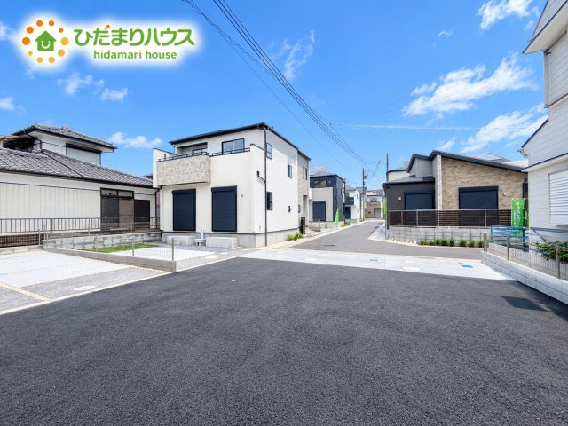 北本市中丸7丁目　新築戸建　ブルーミング08の前面道路含む現地写真