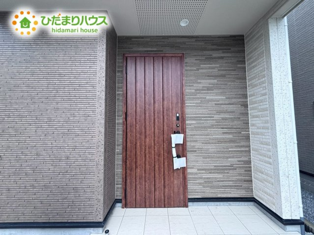 北本市中丸7丁目　新築戸建　ブルーミング08の玄関