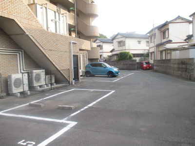 【駐車場】 | ザ・ブルックハウス