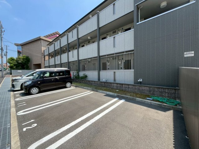 パティオ　鳳の駐車場