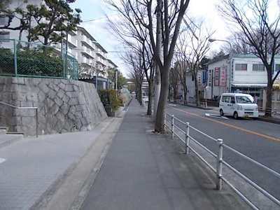 【周辺】 | 公社山田西第2次団地A8棟 | 前面道路