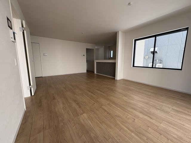 【居間・リビング】 | 福岡市東区原田4丁目3期　3号棟（全3棟）【仲介手数料無料・0円】 | 現地写真。