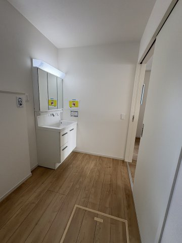 【洗面所】 | 福岡市東区原田4丁目3期　3号棟（全3棟）【仲介手数料無料・0円】 | 現地写真。